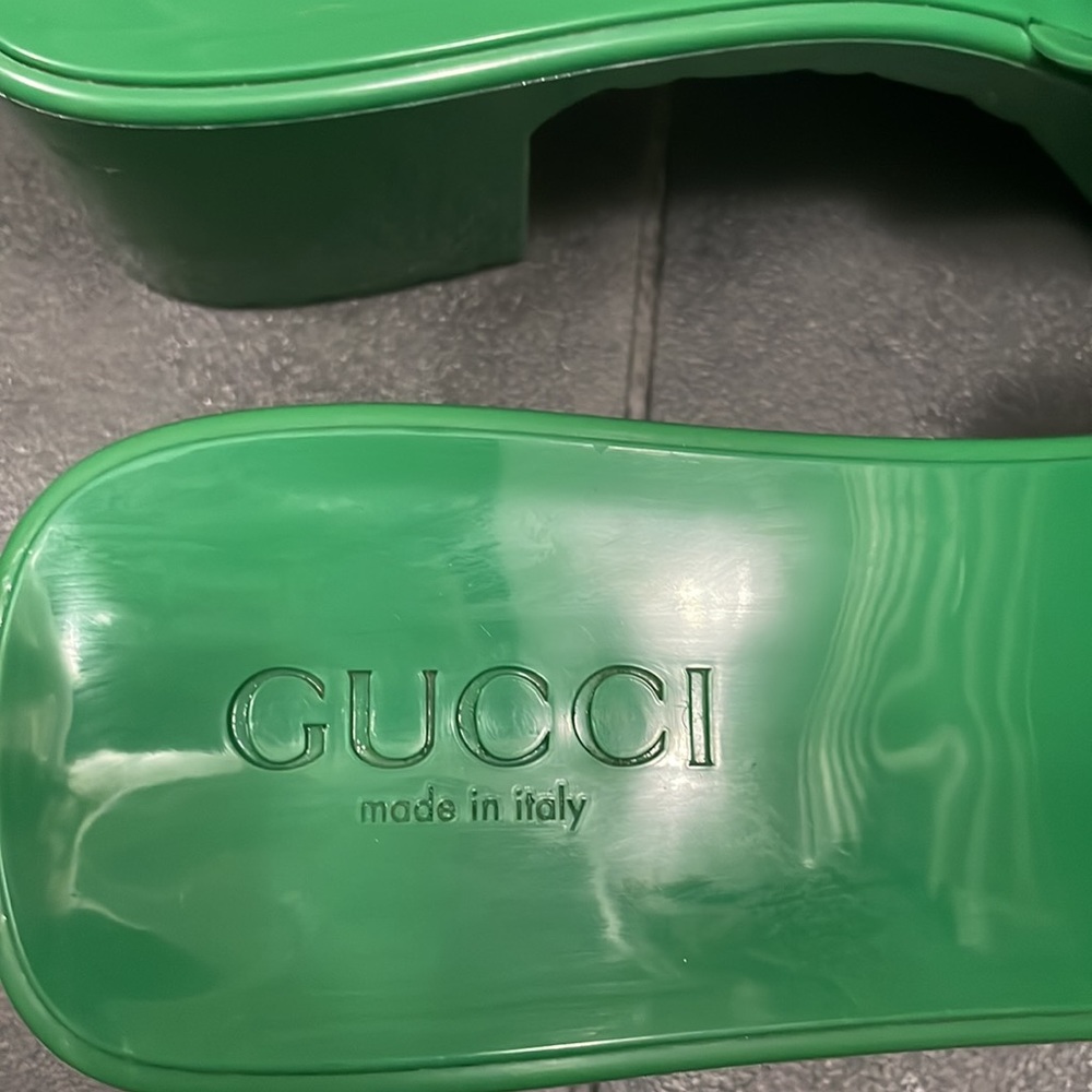 Gucci Green Logo Slide Sandals - Picture 4 of 8